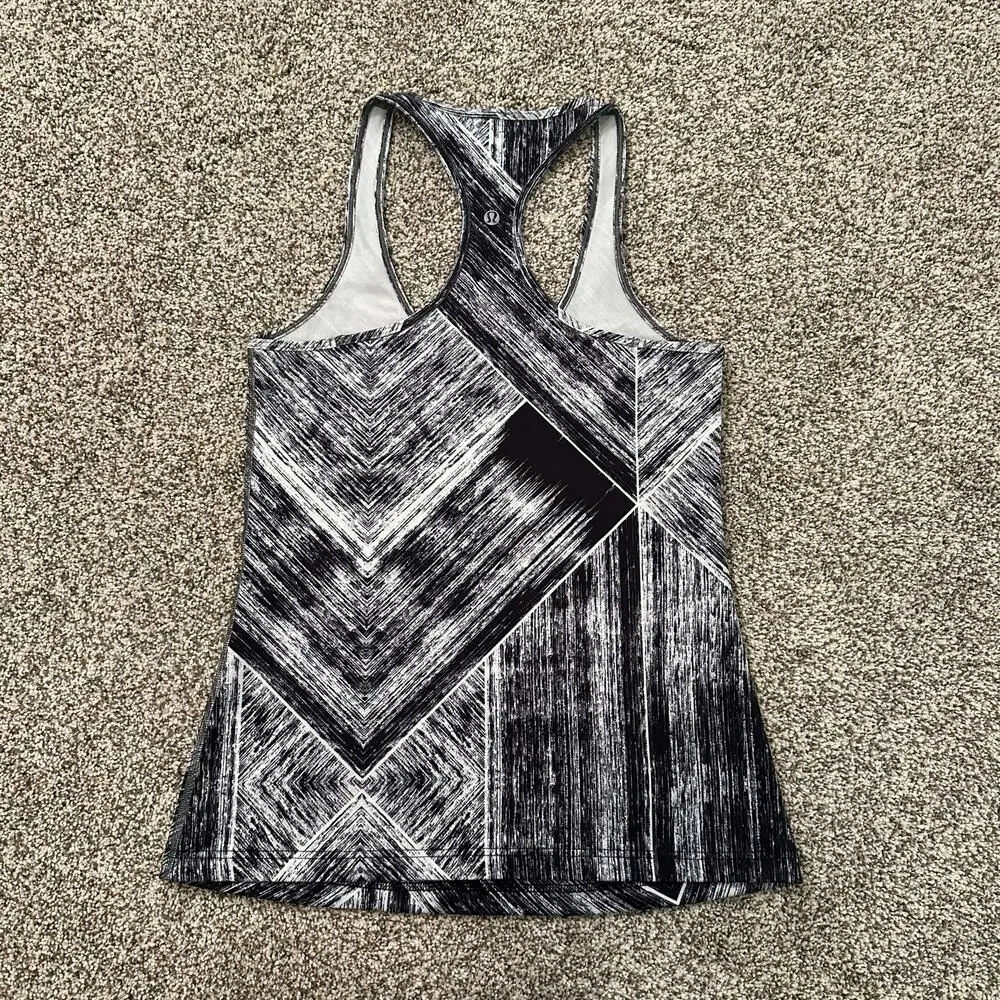 Lululemon black & white stripe pattern Cool racerback tank top